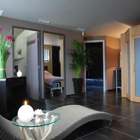 In With Shared Pool Casa vacanze