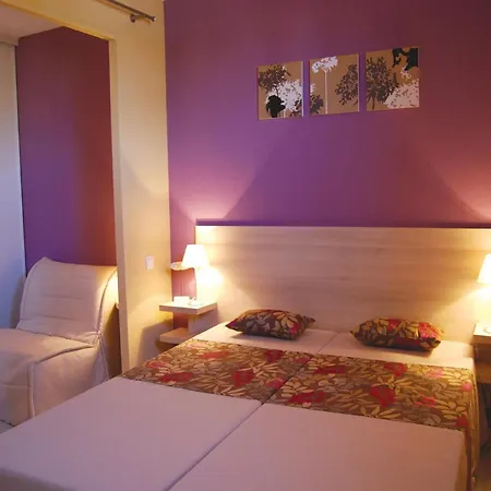 Casa vacanze In With Shared Pool
